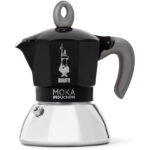 Bialetti Caffettiera Moka Induction, 2 Tazze (100 ml), Adatta a Tutti i piani cottura, Design Elegante, Nero